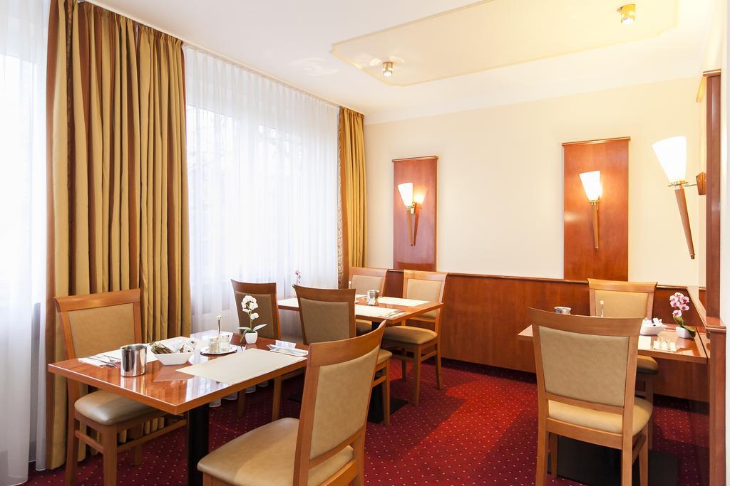 Hotel Am Berliner Platz Langenfeld  Dış mekan fotoğraf
