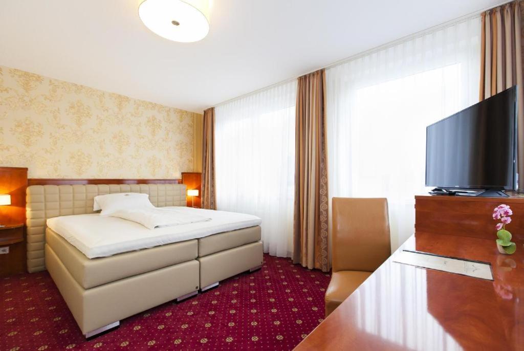 Hotel Am Berliner Platz Langenfeld  Dış mekan fotoğraf