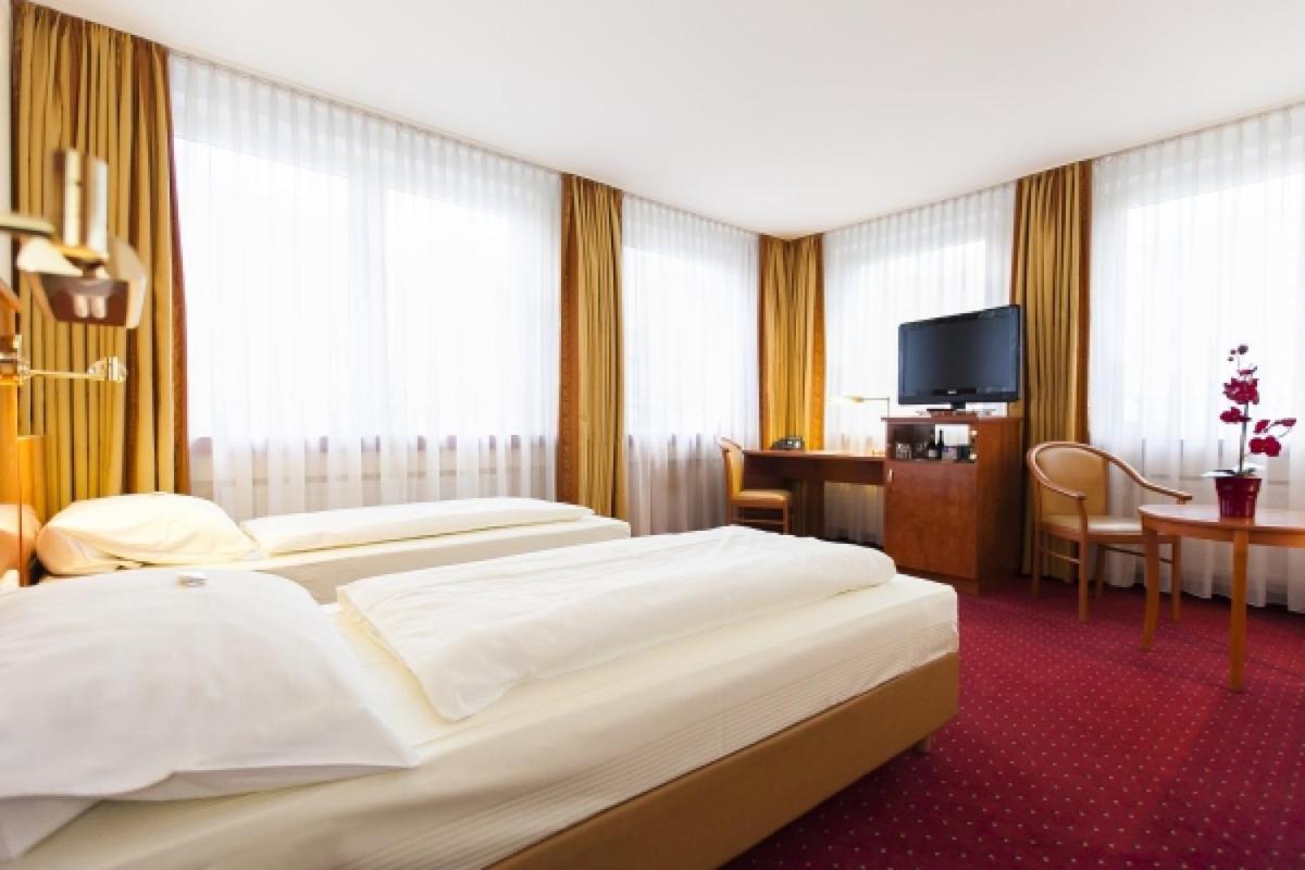 Hotel Am Berliner Platz Langenfeld  Oda fotoğraf